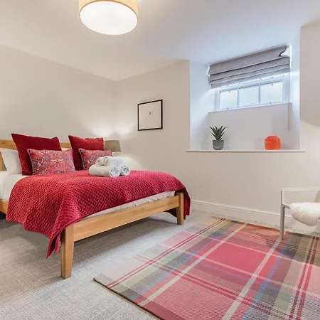 Stylish For Four In * Bowness-on-Windermere