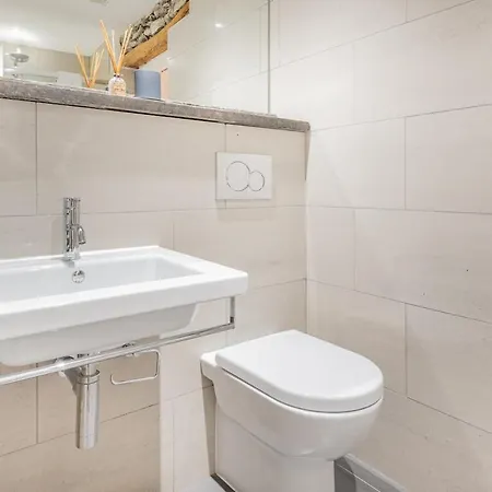 Apartment Stylish For Four In Bowness-on-Windermere